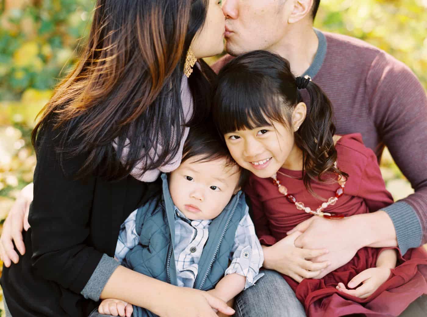 Reach new markets, create collaborations, and quickly fill empty calendar spots with Mini Sessions! Here's your complete guide to doing it RIGHT.