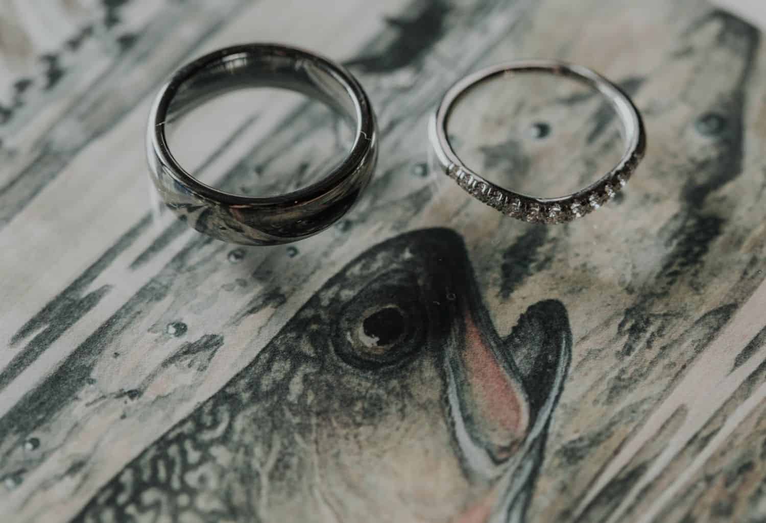 Get inspired by 35 stunning wedding ring photographs, then learn the ins and outs of making them with our how-to tips!